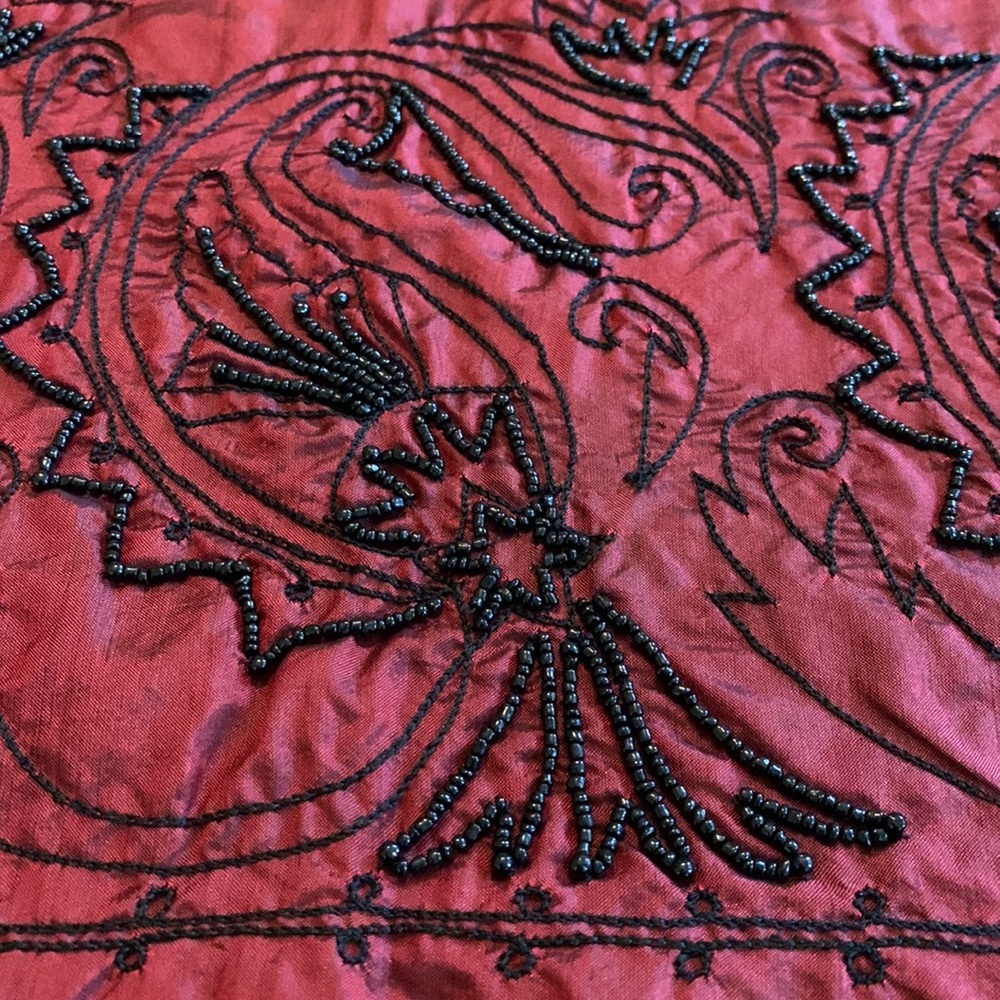 Silk Table Runner - Picture 5 of 8